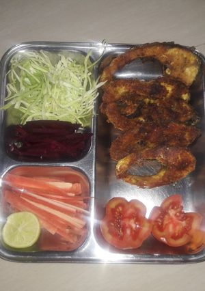 सुरमई फ्राय (surmai fry recipe in marathi) रेसिपी चे मुख्य फोटो 