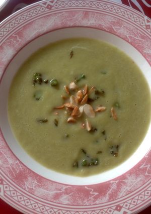 Una foto de Crema de espárragos trigueros Sin lácteos ni patata