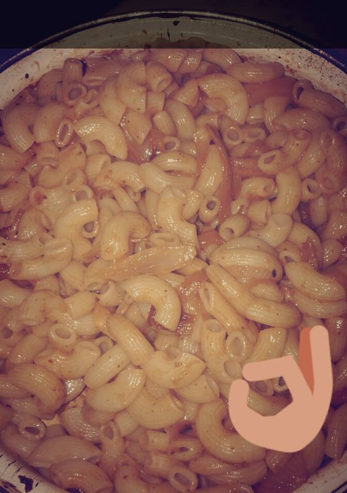 Una foto de Fideos con cebolla