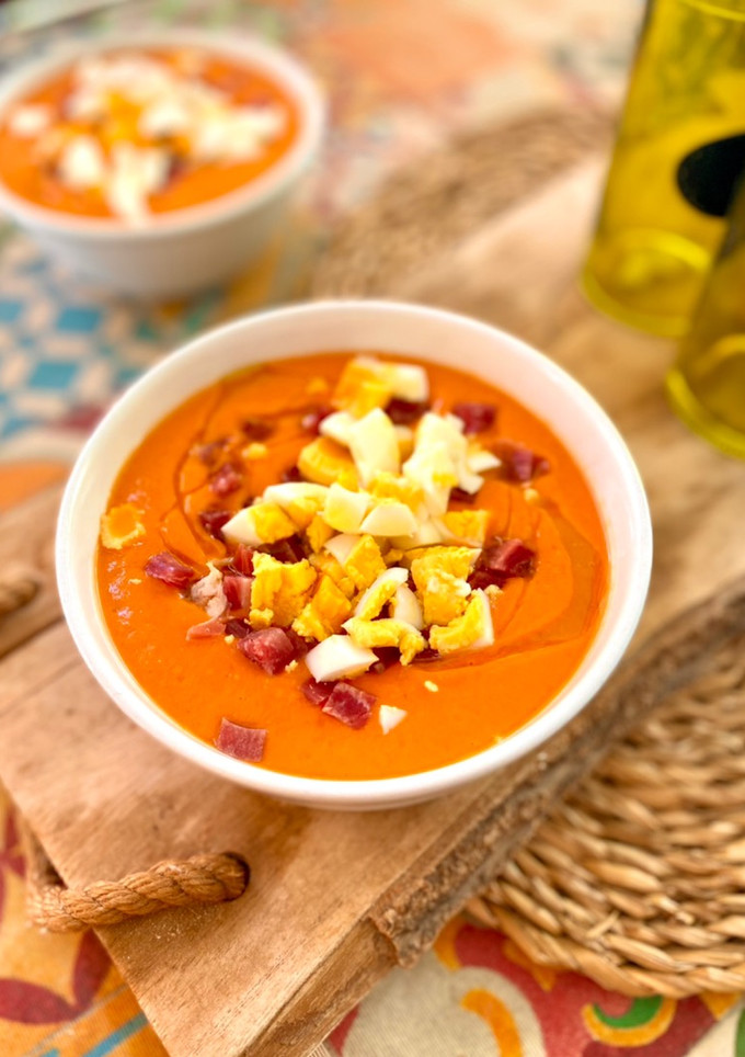 Una foto de Salmorejo de melocotón