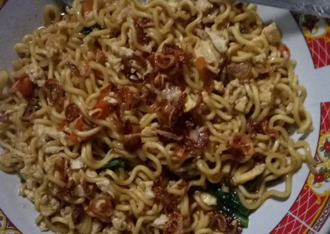 Bagaimana Membuat Indomie Nyemek Sederhana Anti Gagal
