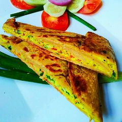 A picture of Muglai egg paratha.