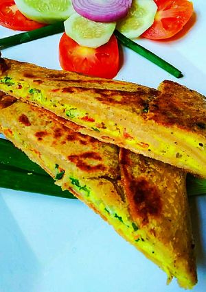 A picture of Muglai egg paratha.