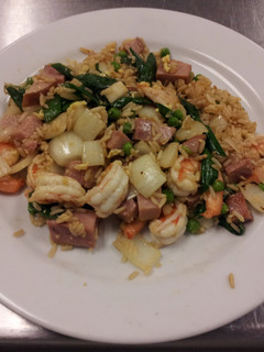 A picture of Shrimp fried rice.