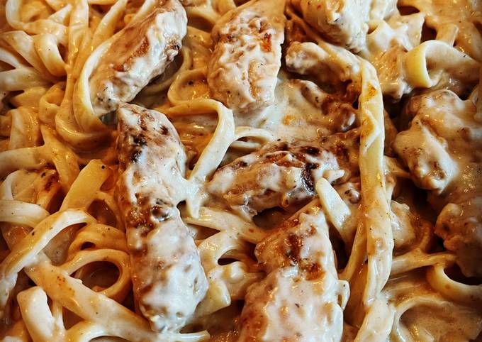 Steps to Prepare Super Quick Homemade Chicken Fettuccine Alfredo