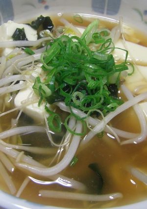 A picture of Diet Meal Tofu & Bean Sprout Soup.