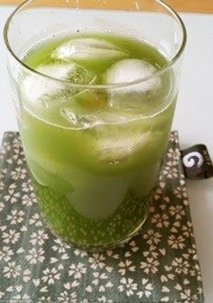 A picture of Sweet Matcha Tea.