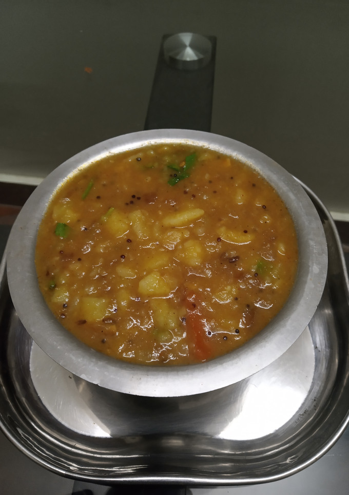 உருளைக்கிழங்கு  தேங்காய் பால் மசால் செய்முறை முக்கிய புகைப்படம்