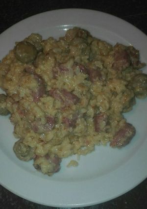 Una foto de Risotto de longaniza fresca y champiñones en la olla GM g