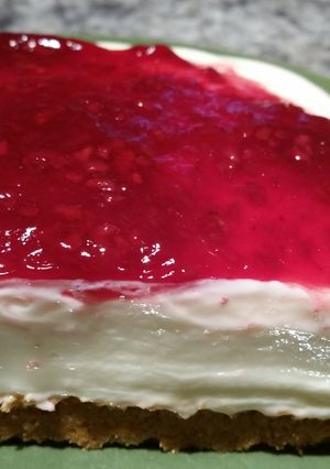 A picture of Raspberry Cheesecake.