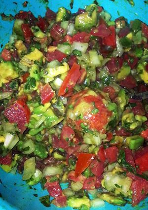 A picture of pico de gallo (guacamole).