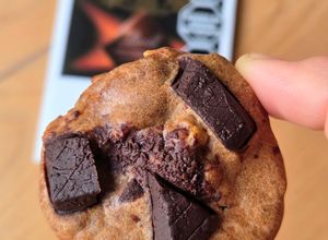 Una foto de Galletas saludables de avena y chocolate sin azúcares agregados ni edulcorantes 🍪 Cookies saludables