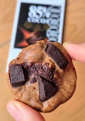 Una foto de Galletas saludables de avena y chocolate sin azúcares agregados ni edulcorantes 🍪 Cookies saludables