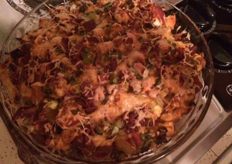 Loaded Baked Potatoes & Buffalo Chicken Casserole Loaded Baked Potatoes & Buffalo Chicken Casserole