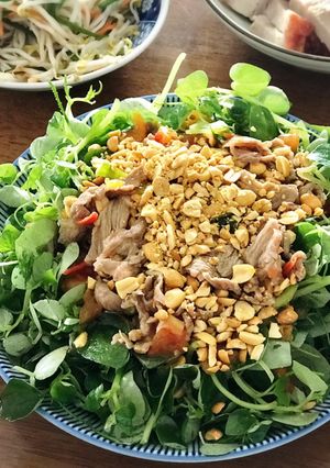 Hình của món Rau càng cua trộn thịt bò.