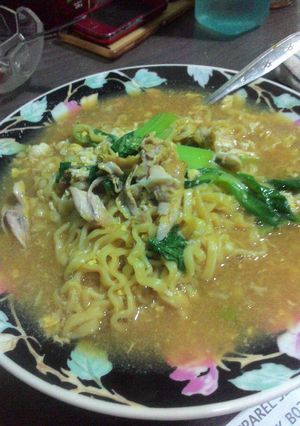 Foto resep Mie Kuah Ganjel Perut (pakai apa yang ada di kulkas)