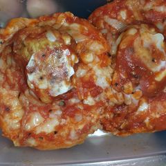 A picture of Meat ball puffs.