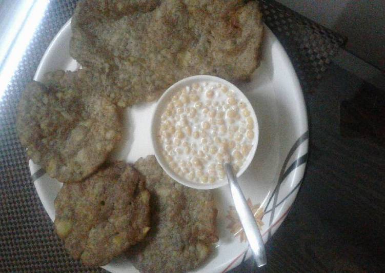 Step-by-Step Guide to Make Homemade Finger millet puris with boondi raita
