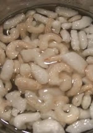 A picture of Easy and Foolproof: How to Defrost Frozen Seafood.