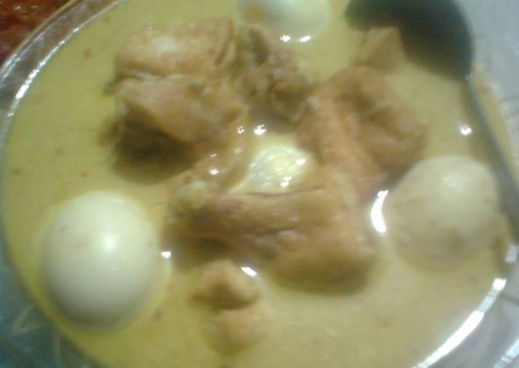 Opor Ayam Campur