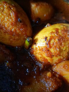 আলু ডিমের ভালনা(aloo dimer dalna recipe in Bengali) রেসিপির প্রধান ছবি