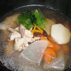 A picture of Simple Chicken Ozoni (Mochi Soup) (Kanto Style).