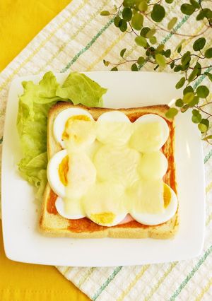 A picture of Grandma's Egg Toast.