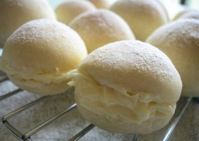 Yogurt Leavened Snowy White Petit Cream-Filled Rolls