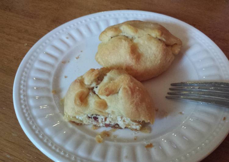 Steps to Prepare Super Quick Homemade Bacon Chicken Puffs