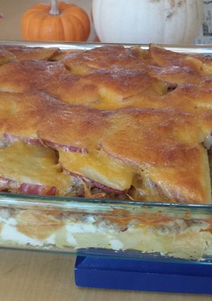 A picture of breakfast casserole.