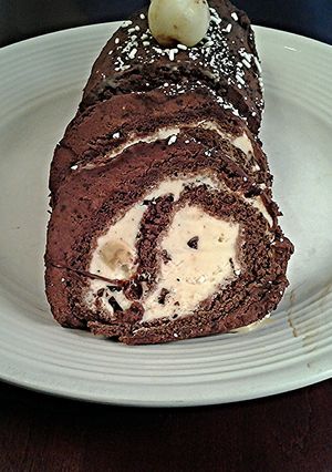 A picture of Chocolate Ice Cream Roll Cake.