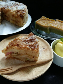 A picture of Apple Yogurt Cake.