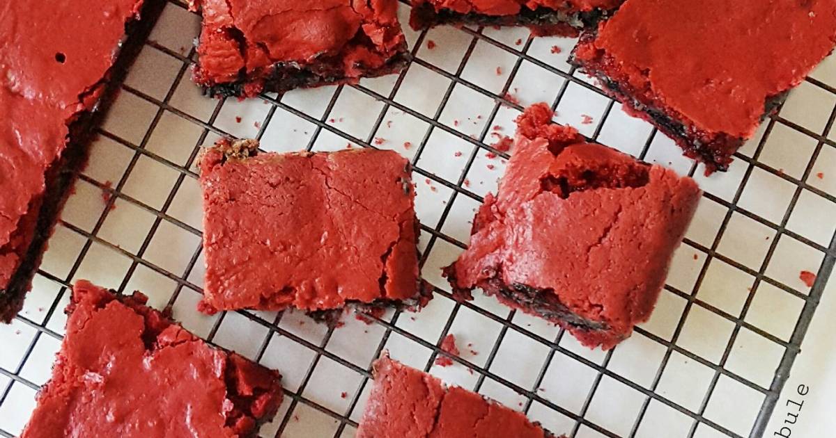 Oreo Cream Cheese stuffed Red Velvet Brownies Recipe by Pawon Indo Bule