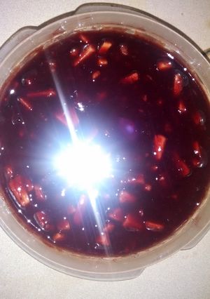 A picture of Holiday cranberry sauce.