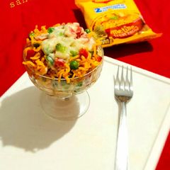 A picture of White Sauce Maggi Bowl.