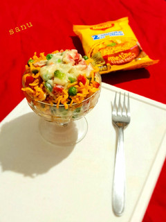 A picture of White Sauce Maggi Bowl.