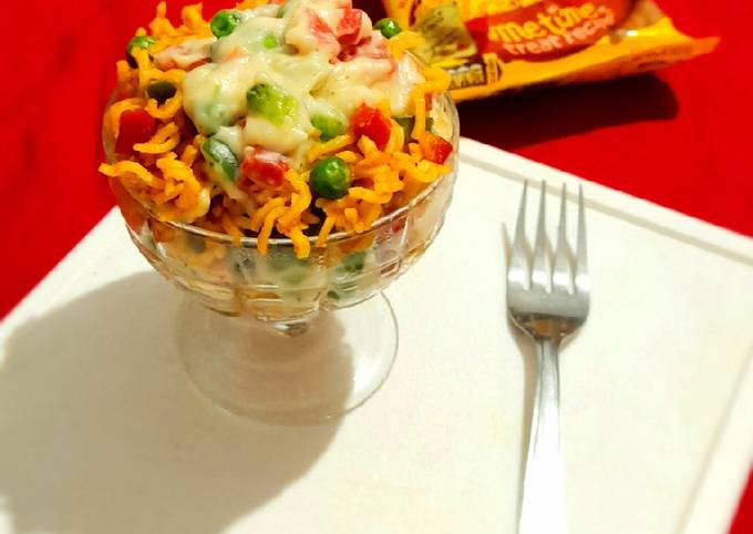 White Sauce Maggi Bowl