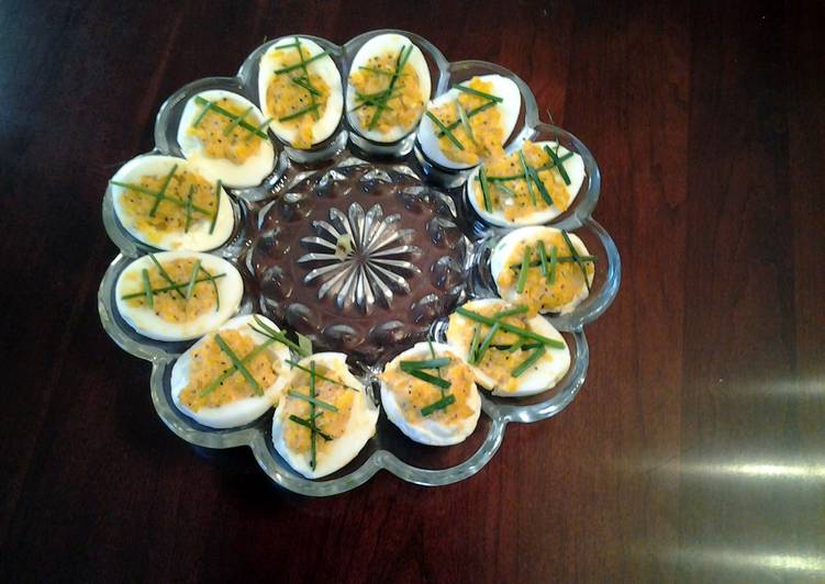 How to Prepare Super Quick Homemade Game Day Deviled Eggs