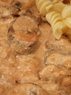 A picture of Beef Stroganoff.