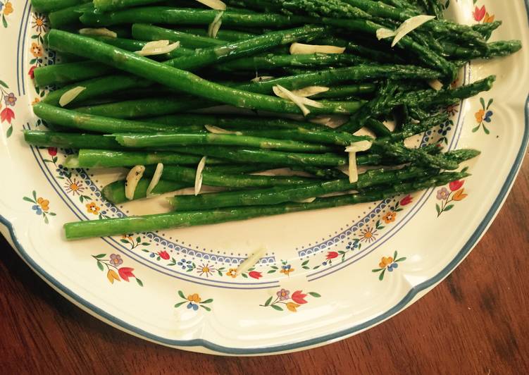 Steps to Prepare Quick Quick Garlic Asparagus