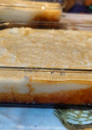 Una foto de Sémola con leche y caramelo
