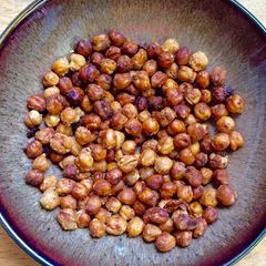 A picture of Roasted Crunchy Parmesan Garlic Chickpeas.