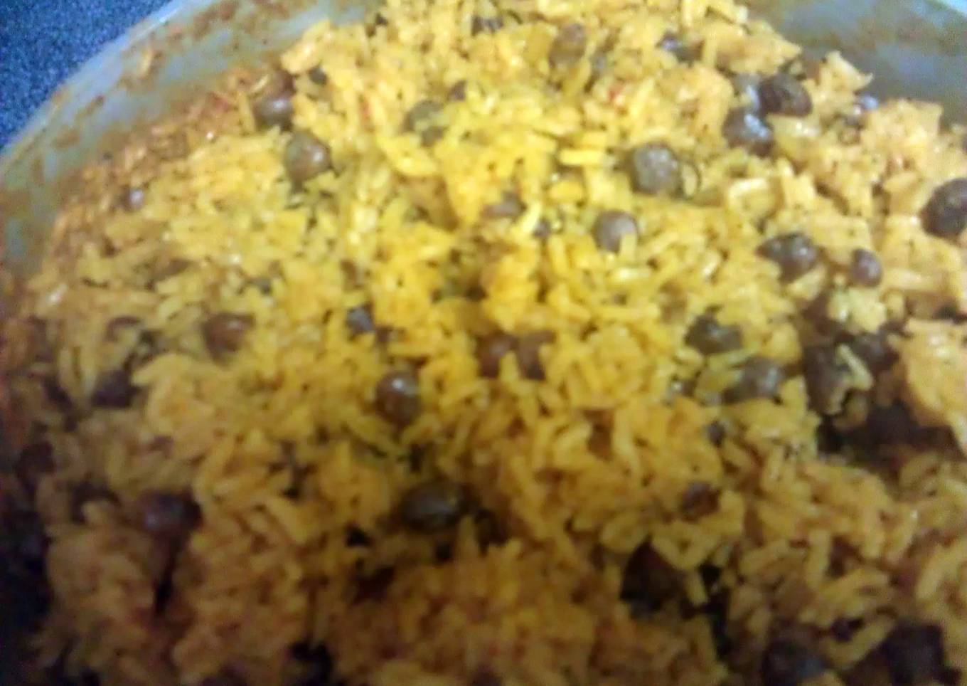 Arroz con gandules (Puerto Rican rice and peas)