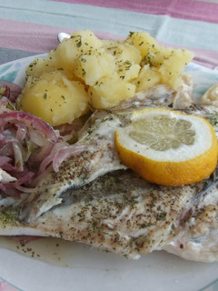 Una foto de Pescado de ración horneado