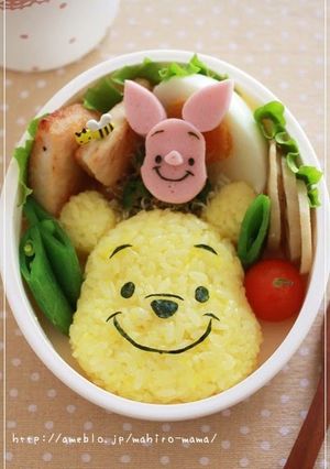 A picture of Easy Character Bento- Winnie the Pooh Rice Ball.