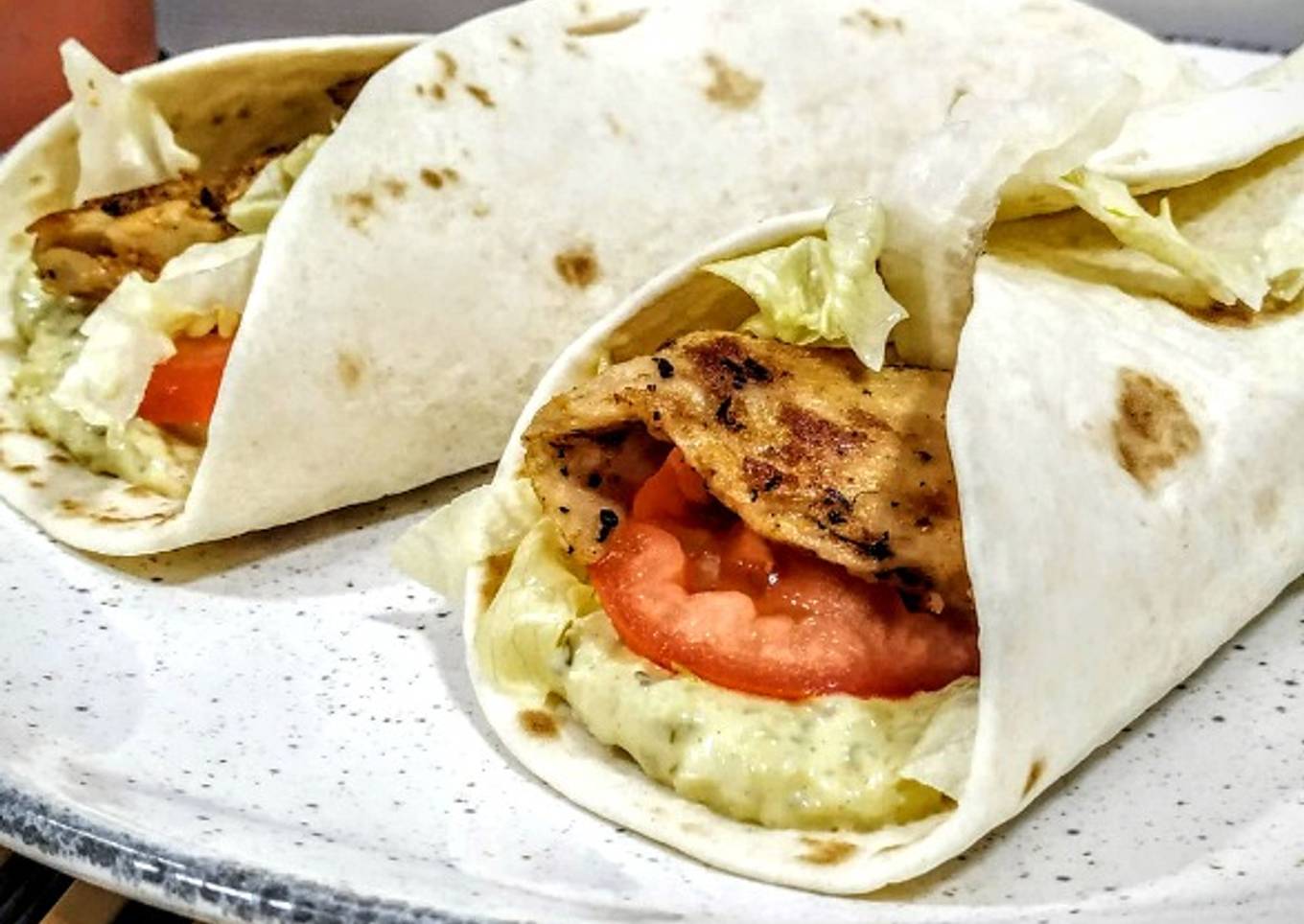 🌯💚 Wrap vegetariano con proteína de soja y mayonesa de pepinillo