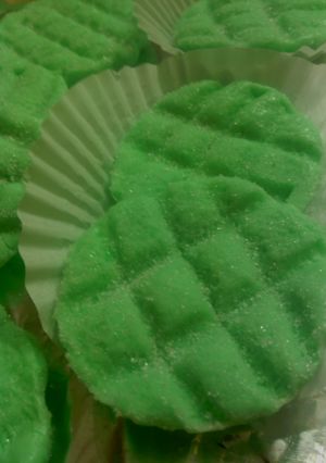 A picture of sunshine's creamy mint candy.