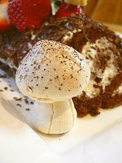 A picture of Meringue Mushroom for Buche de Noel (Yule Log).