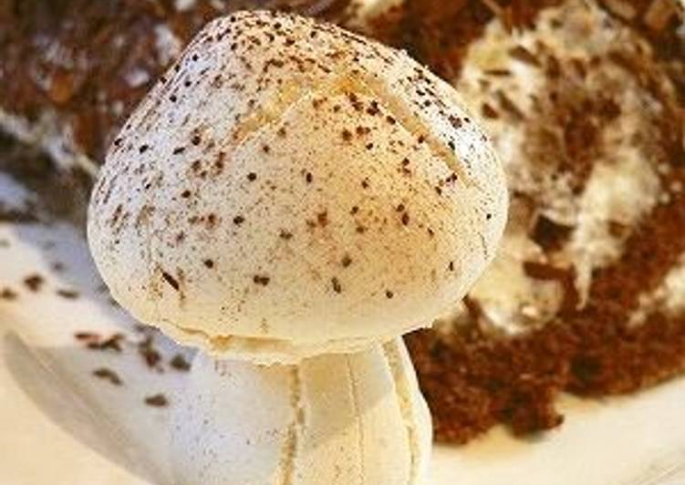 Meringue Mushroom for Buche de Noel (Yule Log)
