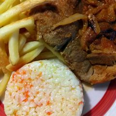 A picture of garlic nailed steak (prego no pao ).